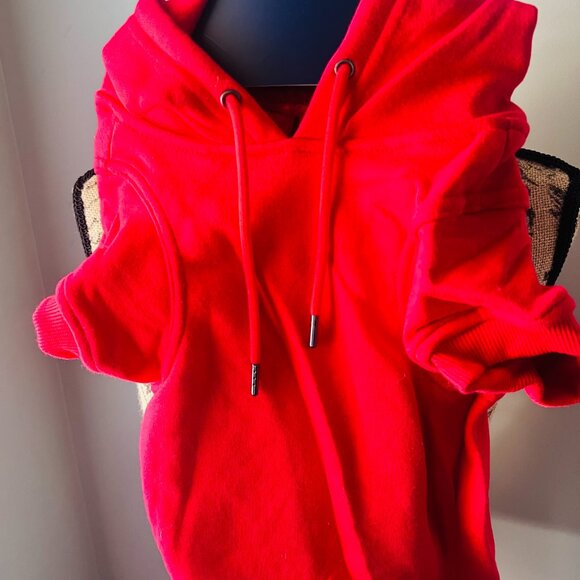 NWT Reebok Dog Hoodie – Fleece Dog Sweater with Leash Hole, Cold Winter Red - Picture 4 of 10